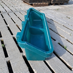 1 stk. brugt fodertrug i plast 142x40 cm